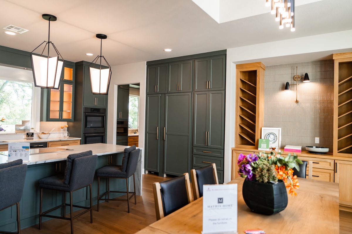Cabinets That Fit Your Lifestyle - Tulsa Cabinets | Ultimate Cabinets | Tulsa, OK Tulsa Custom Cabinets